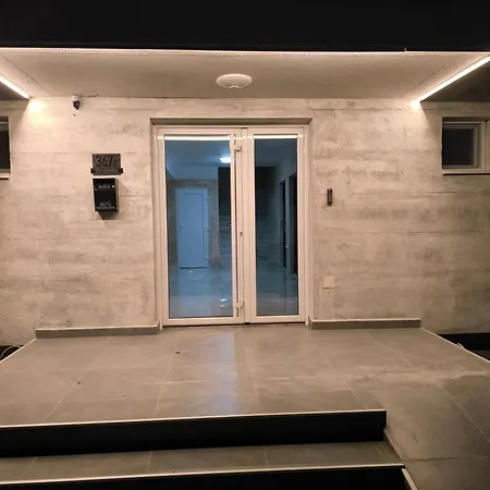 Apartamento Viktor Surčin